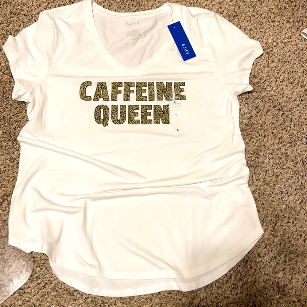 Apt 9 Women’s Caffeine Queen V-Neck Graphic Tee Size L New With Tags